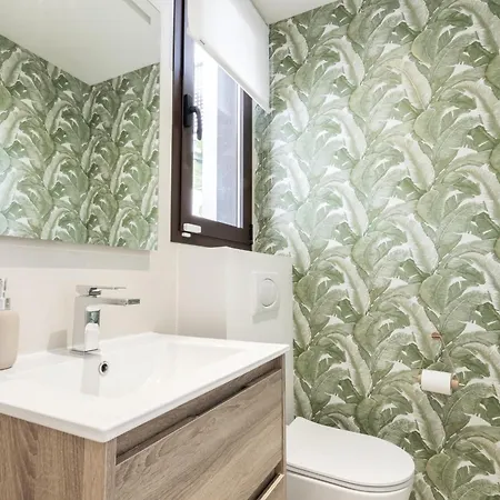 Mara's Higueron West - - Like A House With Private Graden