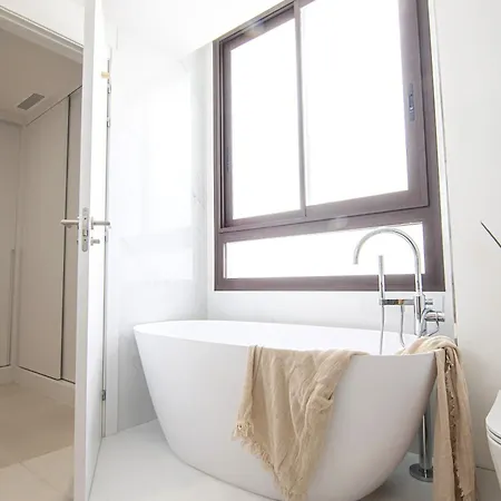 Mara's Higueron West - - Like A House With Private Graden Apartman *