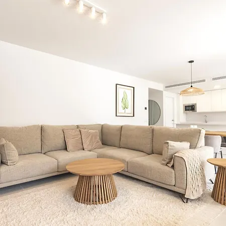 Mara's Higueron West - - Like A House With Private Graden