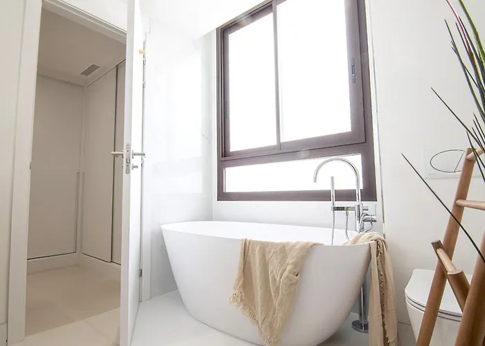 Mara's Higueron West - - Like A House With Private Graden Апартаменты *