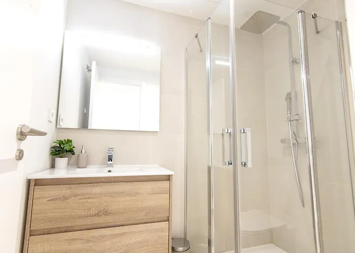 Mara's Higueron West - - Like A House With Private Graden *